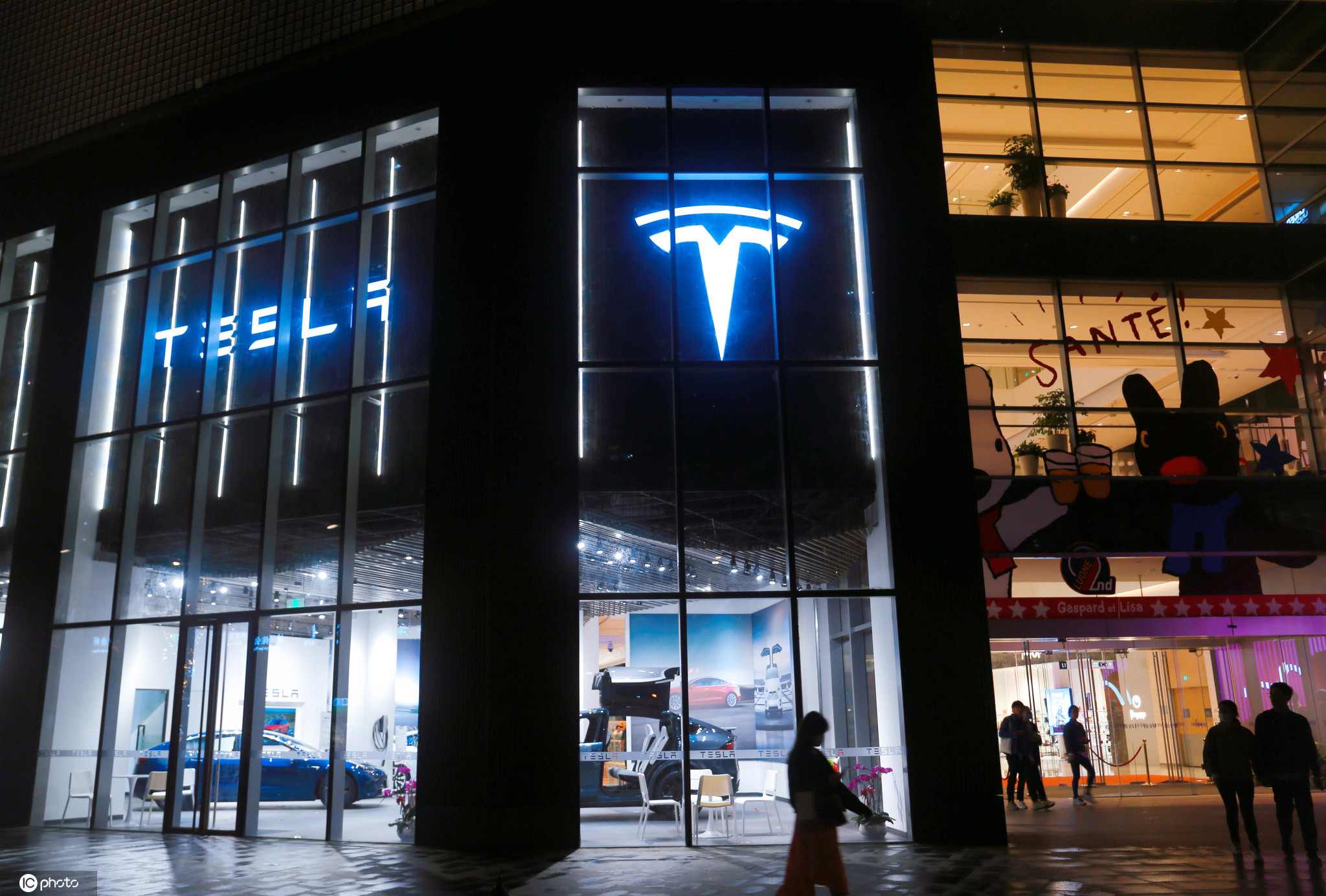 Tesla's cancellation of no-excuse car returns draws attention from Chinese consumers
