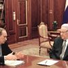Why is Russian President Boris Yeltsin, who was so powerful in 1999, afraid of handing over power to Putin?